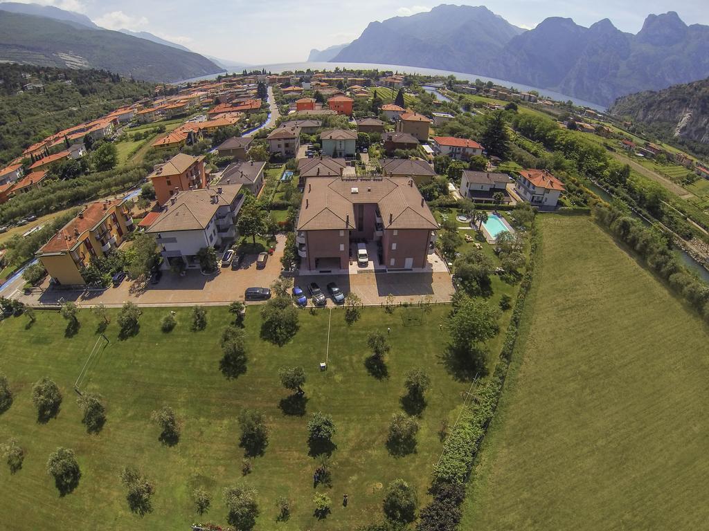 Park Hotel Eden Torbole Sul Garda Exterior foto