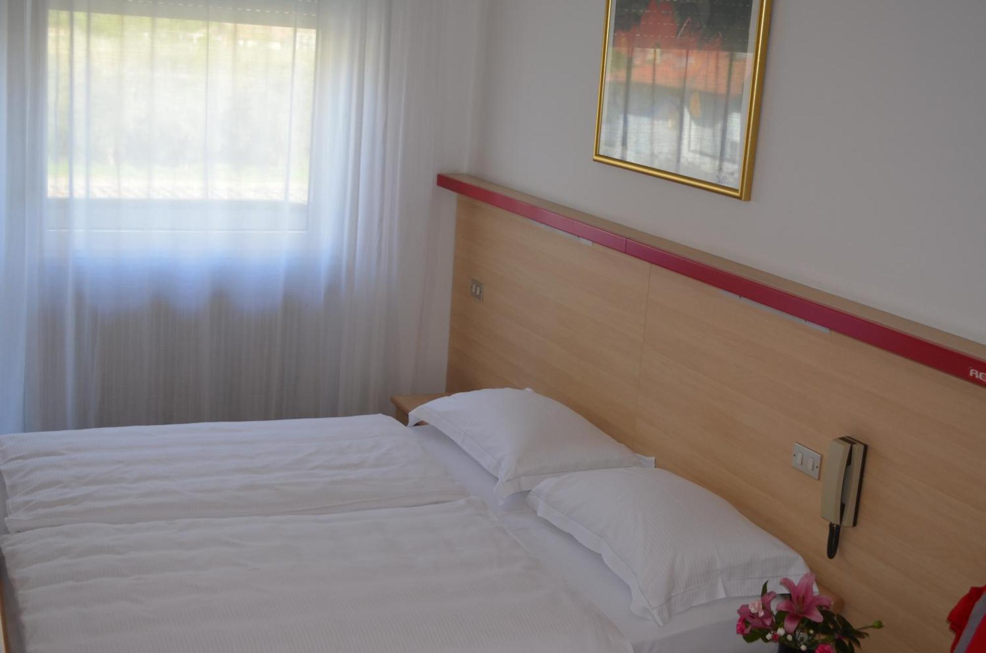Park Hotel Eden Torbole Sul Garda Cameră foto