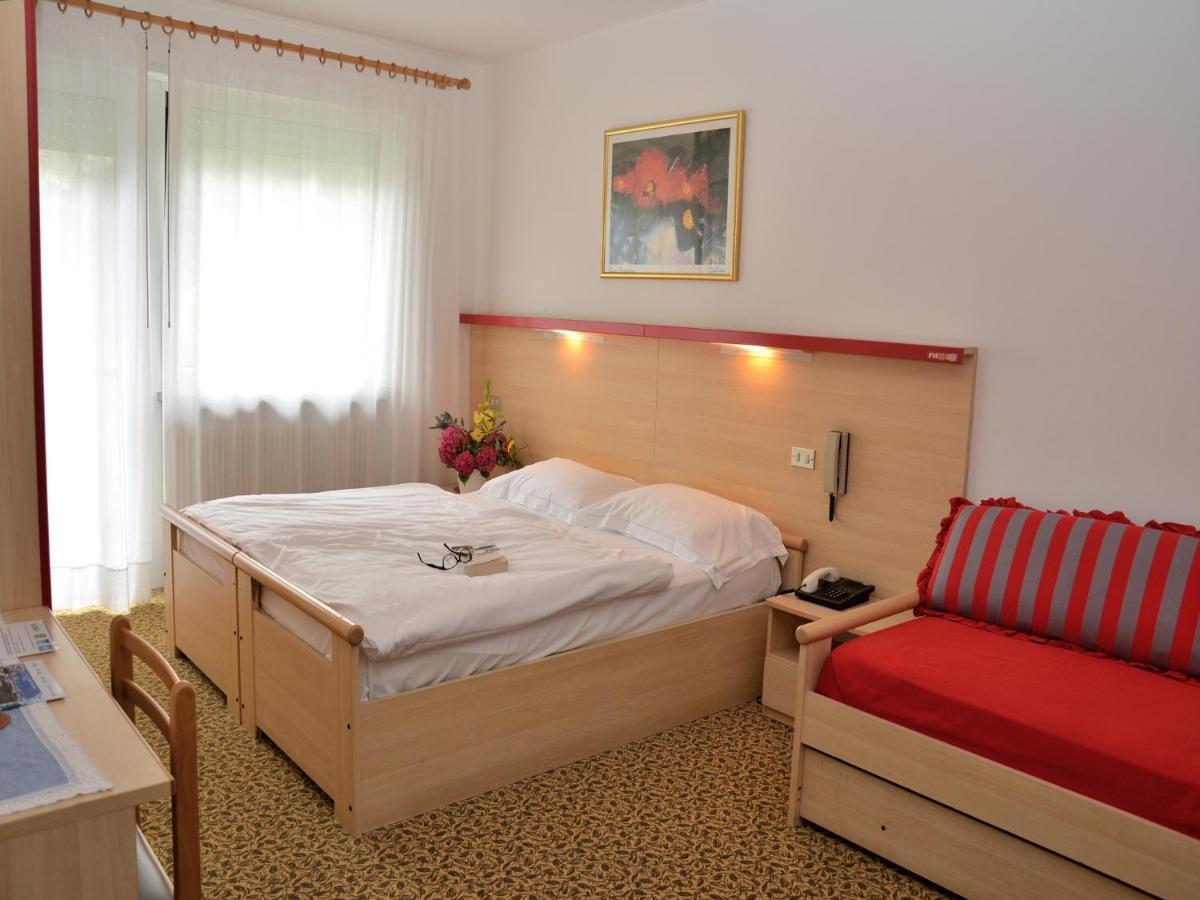 Park Hotel Eden Torbole Sul Garda Cameră foto